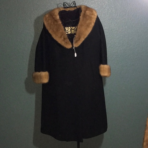 Levine & Smith New York Women's Genuine Fur Jacket - Picture 1 of 10